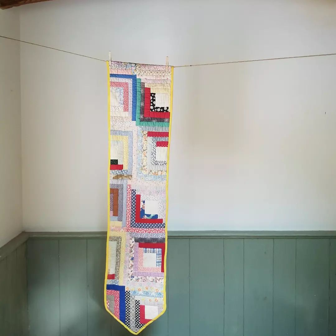 Log Cabin Runner