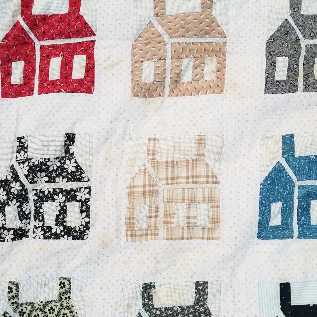 Antique Schoolhouse Quilt