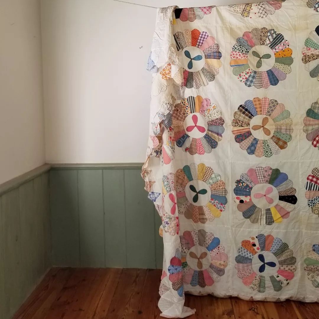 Friendship Flower Quilt Top