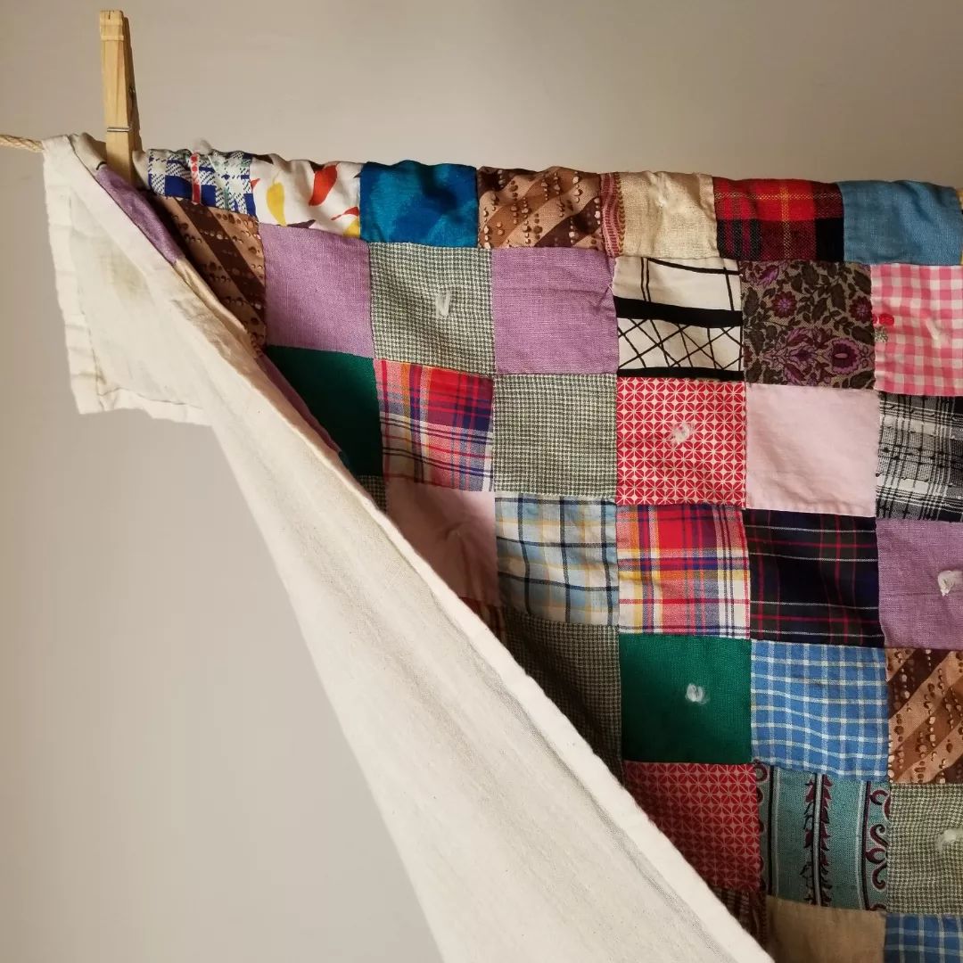 Brick Hand Tied Quilt