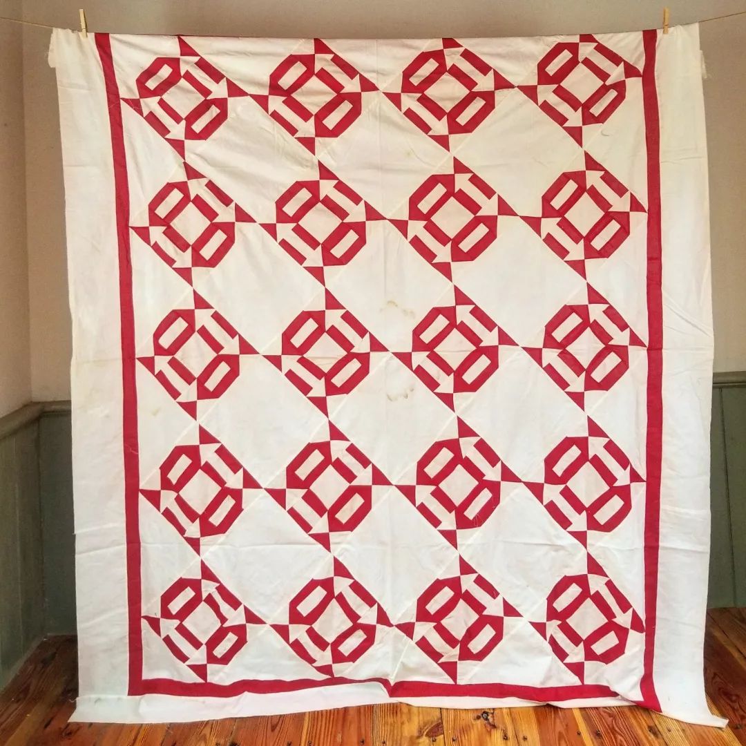 Red & White Arrow Quilt Top