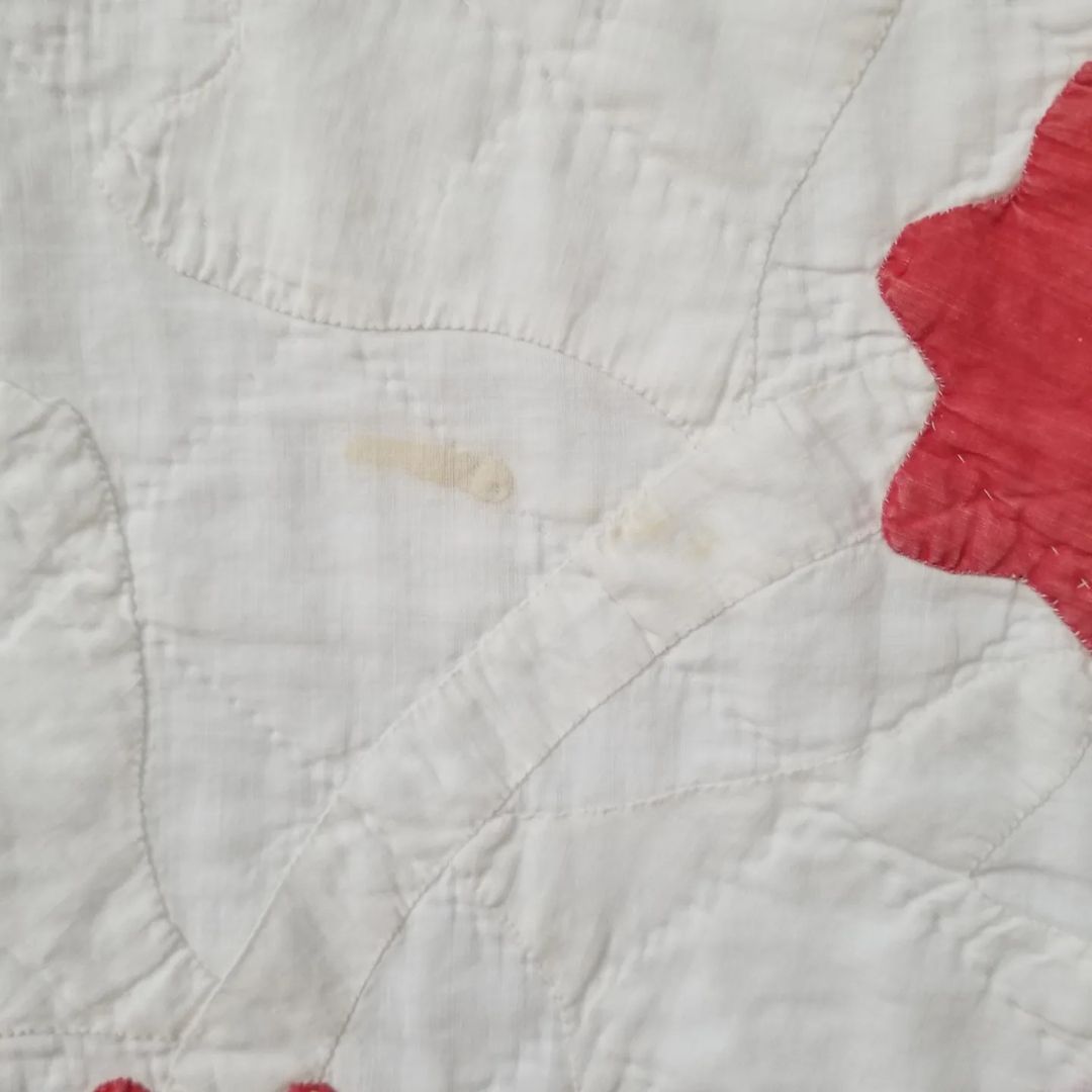 Red Applique Flower Quilt