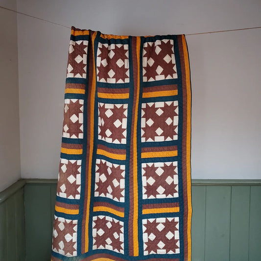 Cheddar and Blue Devil's Claw Quilt