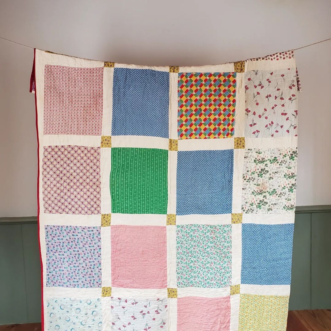 8 Point Star Sack Cloth Quilt