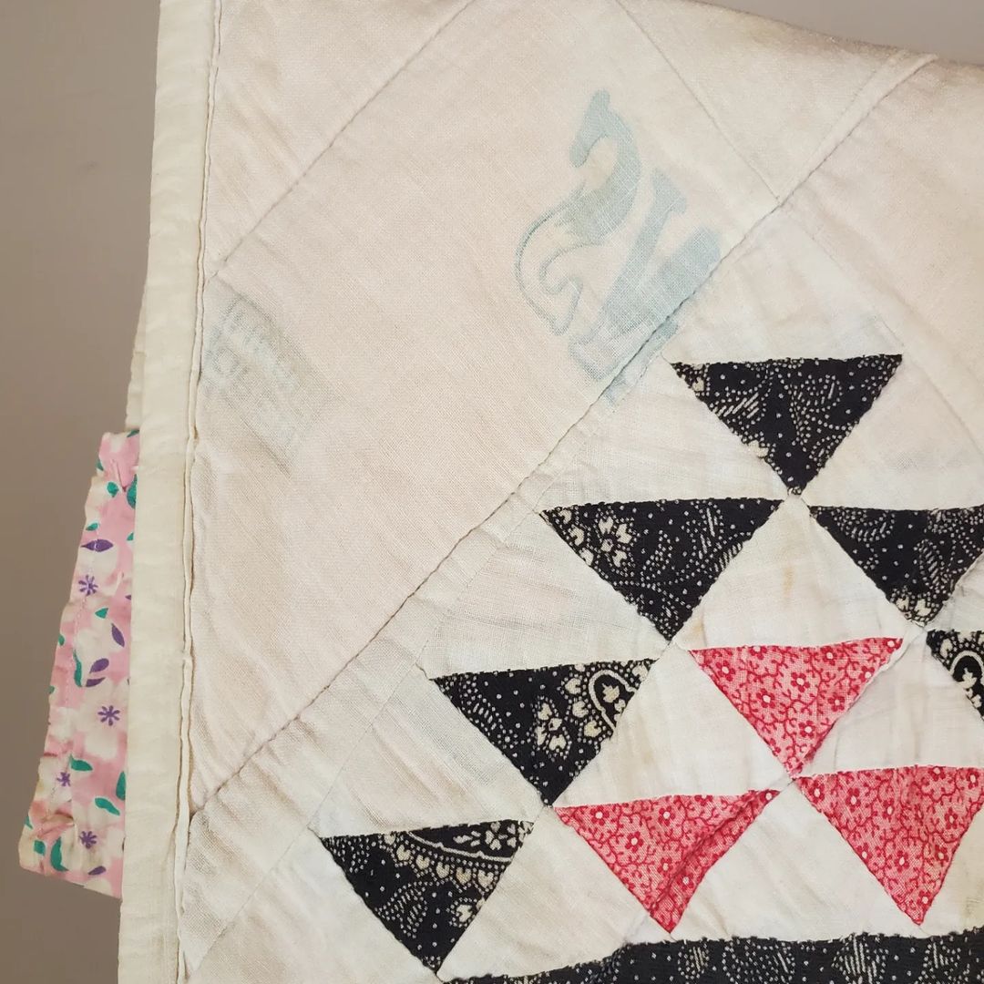Flour Sack Cake Stand Quilt