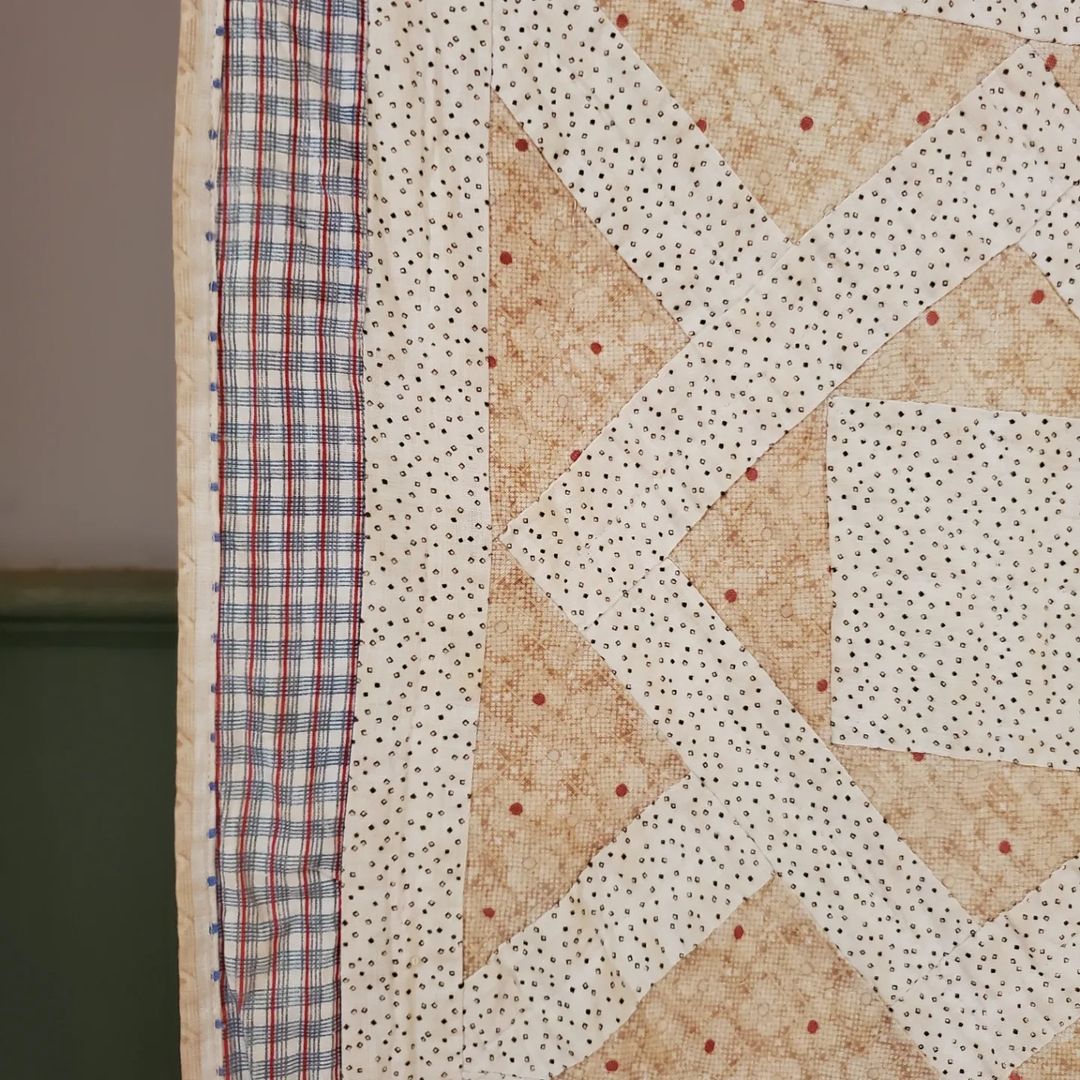 Pale Lattice Quilt